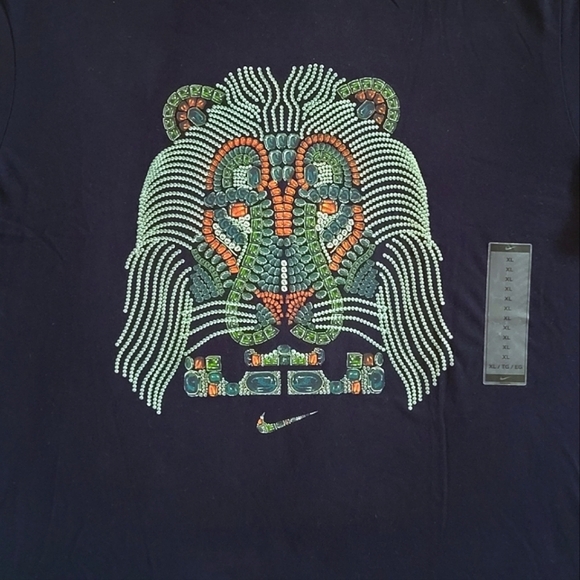✨️HP✨️Nike👟 x LeBron James🏀 "Strive For Greatness" Lion's Head🦁 Dri-Fit Tee - Picture 3 of 14